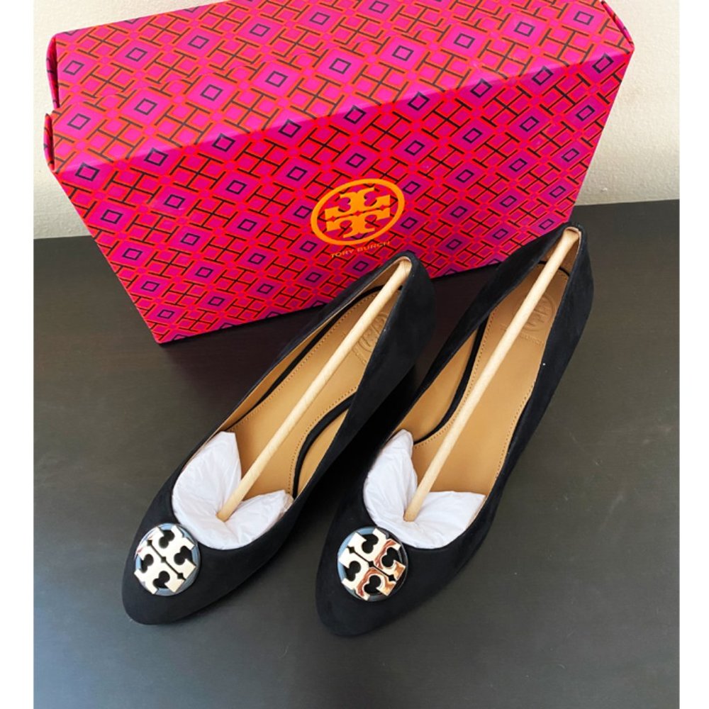 NWT Tory Burch Wedges Suede Black Shoes T Logo 8.5 - Picture 3 of 4